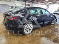 2023 Tesla Model 3 фото