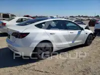 2023 Tesla Model 3 фото