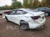 2023 Tesla Model 3 фото