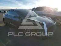 2023 Tesla Model 3 фото