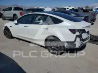 2023 Tesla Model 3 фото