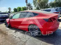 2023 Tesla Model 3 фото