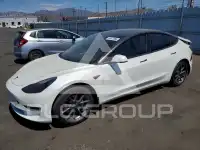 2023 Tesla Model 3 фото