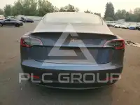 2023 Tesla Model 3 фото