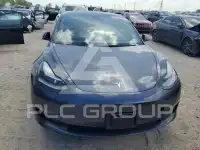 2023 Tesla Model 3 фото