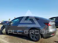 2023 Tesla Model 3 фото
