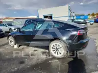 2023 Tesla Model 3 фото