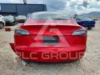 2023 Tesla Model 3 фото