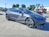 2023 Tesla Model 3 фото