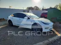 2023 Tesla Model 3 фото