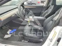 2023 Tesla Model 3 фото