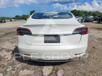 2023 Tesla Model 3 фото