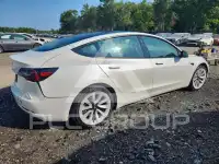 2023 Tesla Model 3 фото