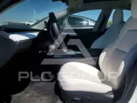 2023 Tesla Model 3 фото