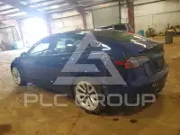 2023 Tesla Model 3 фото