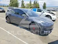 2023 Tesla Model 3 фото