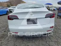 2023 Tesla Model 3 фото