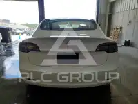 2023 Tesla Model 3 фото
