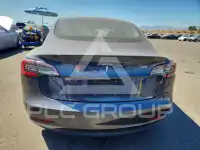 2023 Tesla Model 3 фото
