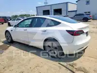 2023 Tesla Model 3 фото