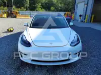 2023 Tesla Model 3 фото