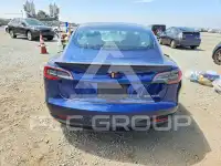 2023 Tesla Model 3 фото