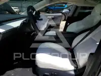 2023 Tesla Model 3 фото