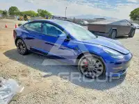 2023 Tesla Model 3 фото