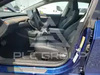 2023 Tesla Model 3 фото