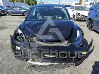2023 Tesla Model 3 фото