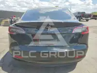 2023 Tesla Model 3 фото