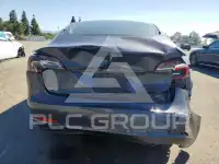2023 Tesla Model 3 фото