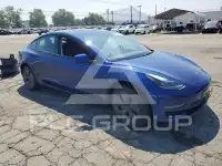 2023 Tesla Model 3 фото