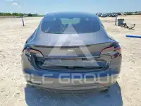 2023 Tesla Model 3 фото