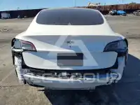 2023 Tesla Model 3 фото