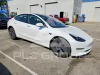 2023 Tesla Model 3 фото