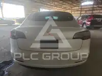 2023 Tesla Model 3 фото