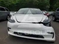 2023 Tesla Model 3 фото