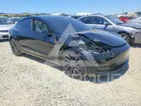 2023 Tesla Model 3 фото
