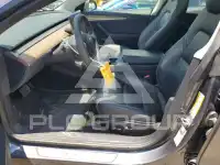 2023 Tesla Model 3 фото