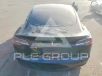 2023 Tesla Model 3 фото