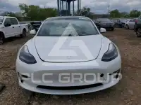 2023 Tesla Model 3 фото
