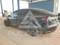 2023 Tesla Model 3 фото
