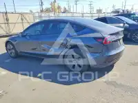 2023 Tesla Model 3 фото