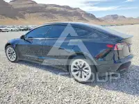 2023 Tesla Model 3 фото