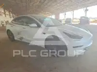 2023 Tesla Model 3 фото