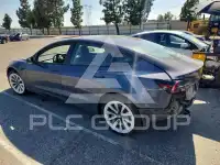 2023 Tesla Model 3 фото