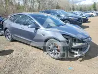 2023 Tesla Model 3 фото
