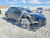2023 Tesla Model 3 фото