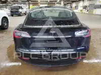 2023 Tesla Model 3 фото